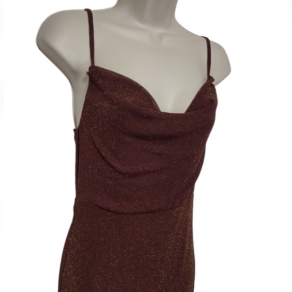 House of Harlow 1960 X REVOLVE Ira Midi Dress
Shimmering Brown Bodycon - Picture 9 of 12
